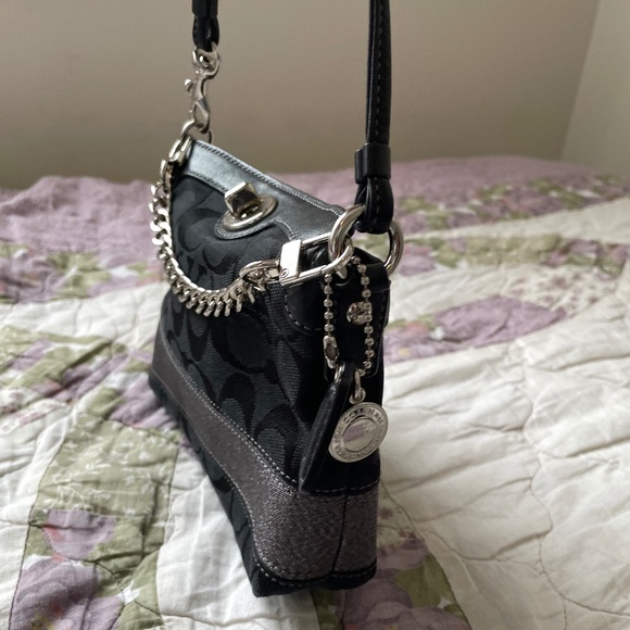 𝘊𝘰𝘢𝘤𝘩 𝘛𝘶𝘳𝘯𝘭𝘰𝘤𝘬 𝘮𝘪𝘯𝘪🖤 - Picture 6 of 6